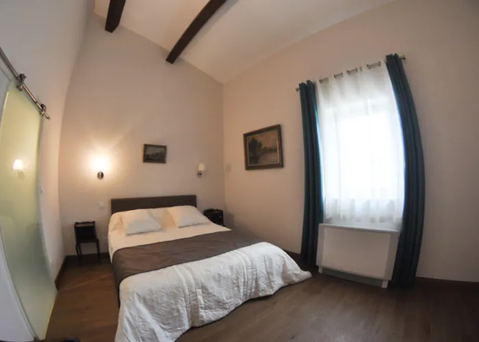 Domaine De Saint-obre Hotel *