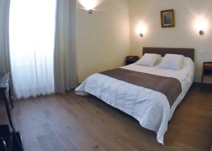 Domaine De Saint-obre Hotel *